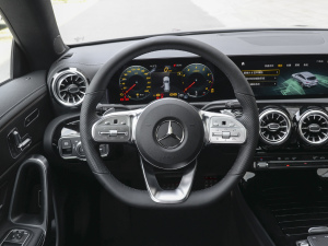 2022Ŀ CLA 260 4MATIC ܳ 