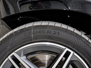 2022款改款二 GLS 450 4MATIC 时尚型 轮胎尺寸