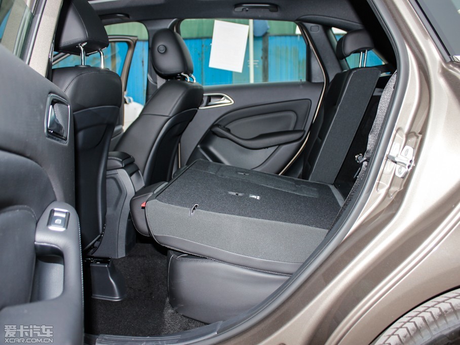 【2012款奔驰b级b 180_空间座椅_37/210张图片】_汽车图片大全_爱卡