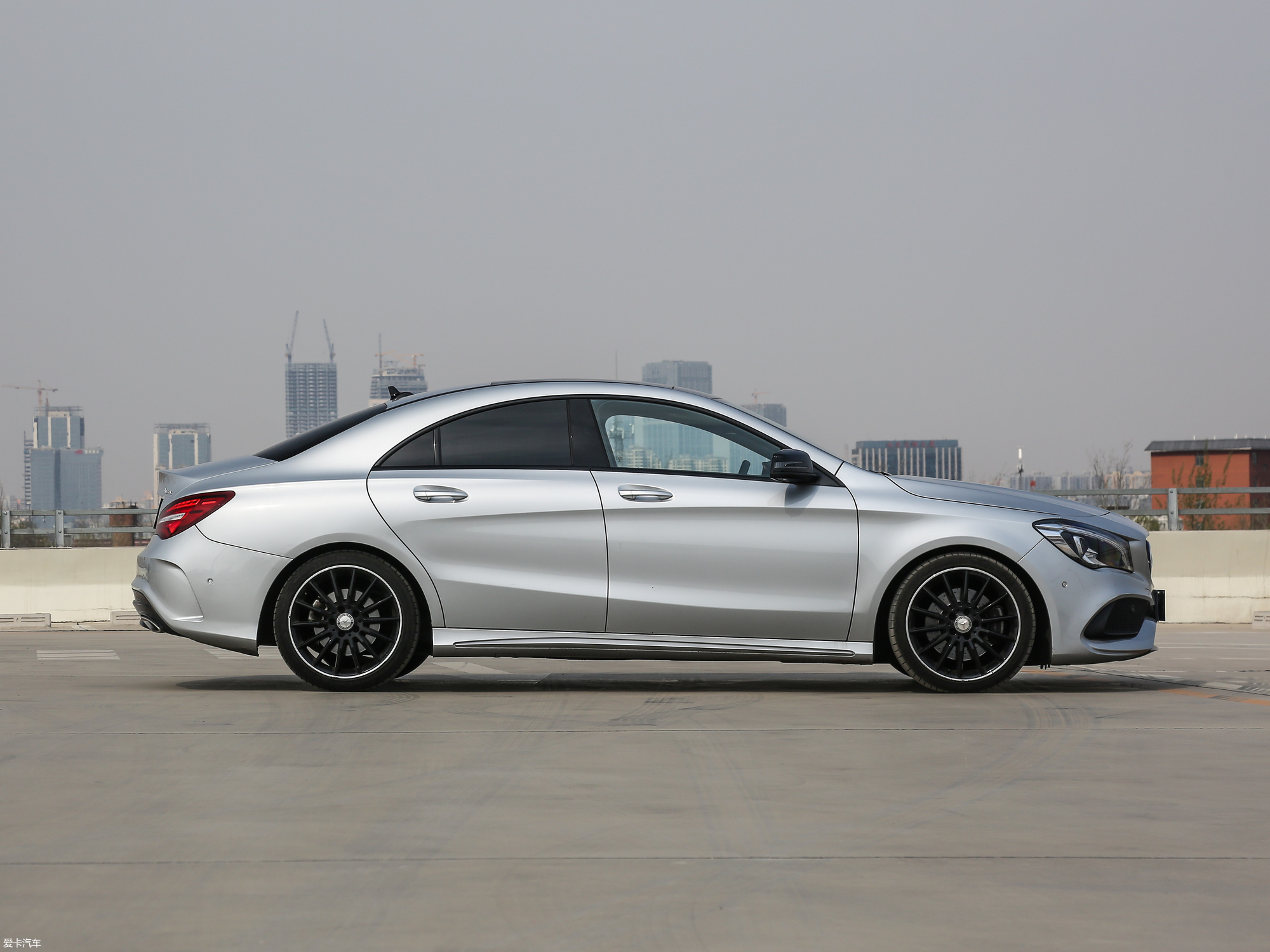 【2017款奔馳cla改款 cla 220 4matic_整體外觀_11/922張圖片】_汽車