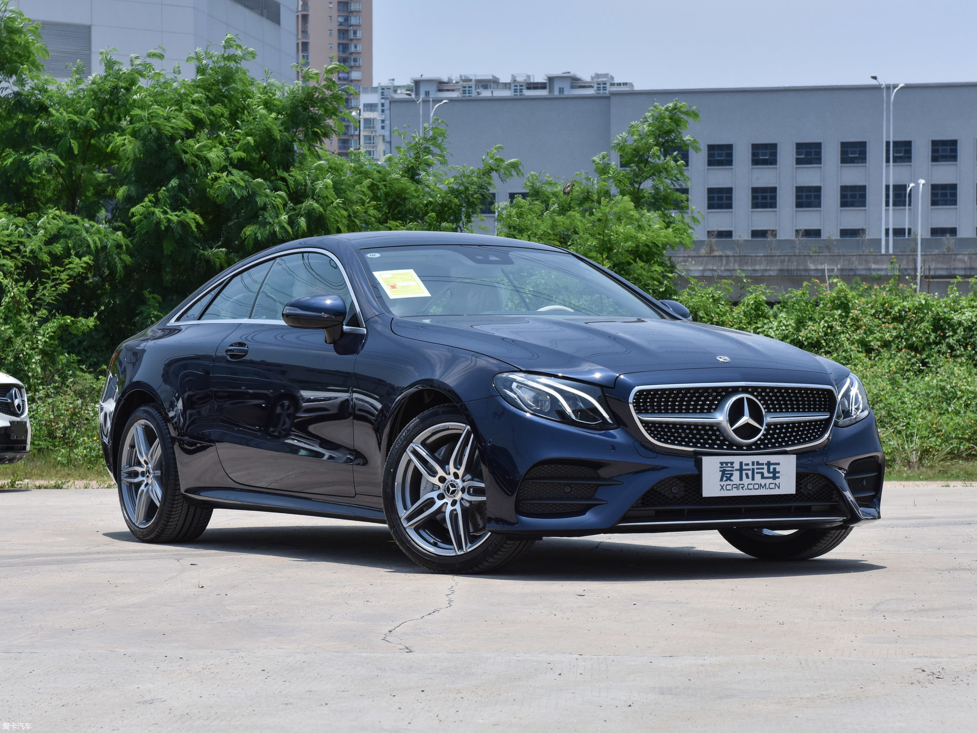 【2017款奔驰e级双门e 200 coupe 4matic_整体外观_22/601张图片】