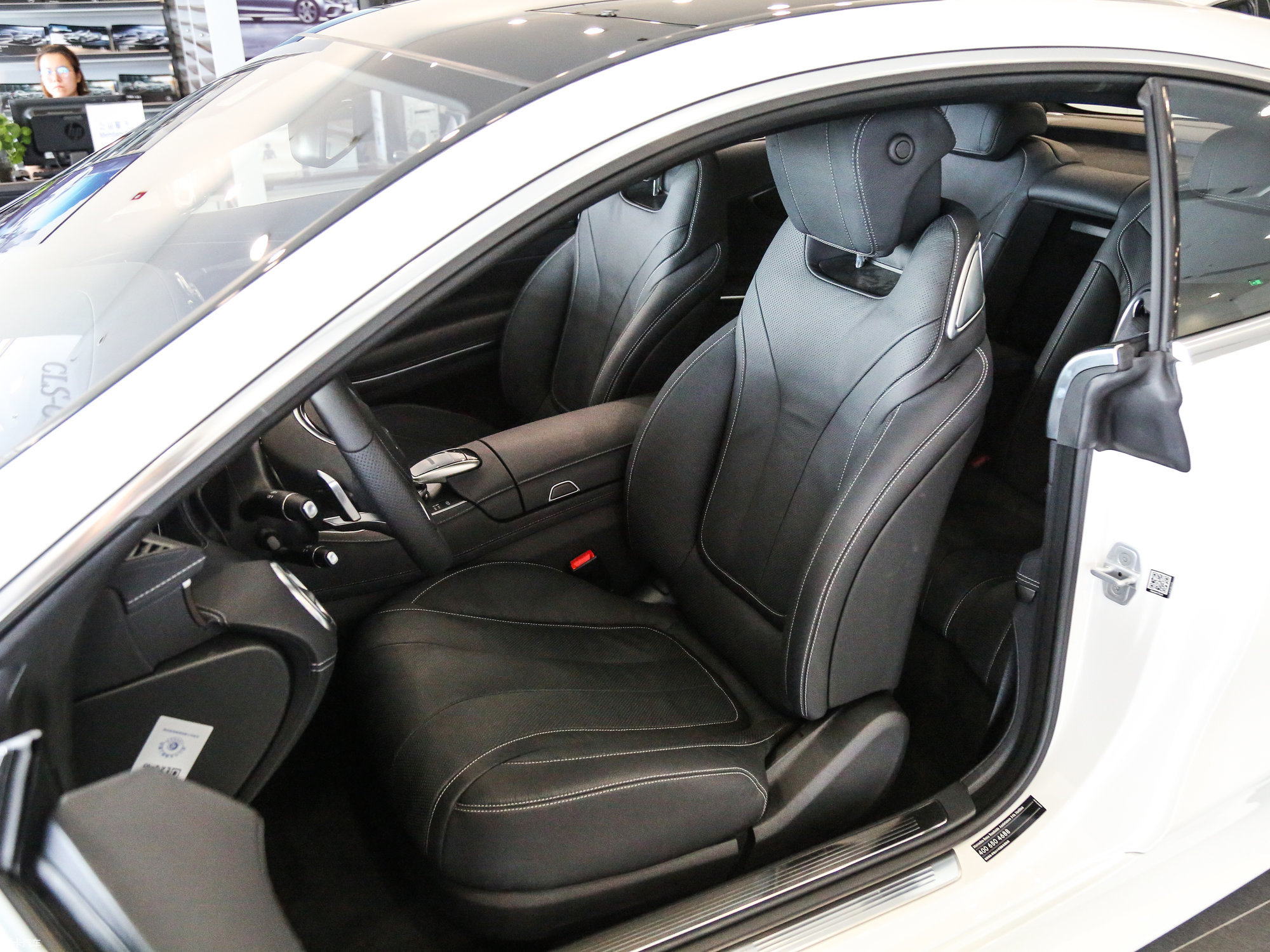 【2017款奔驰s级双门s 400 coupe 4matic_空间座椅_40/105张图片】