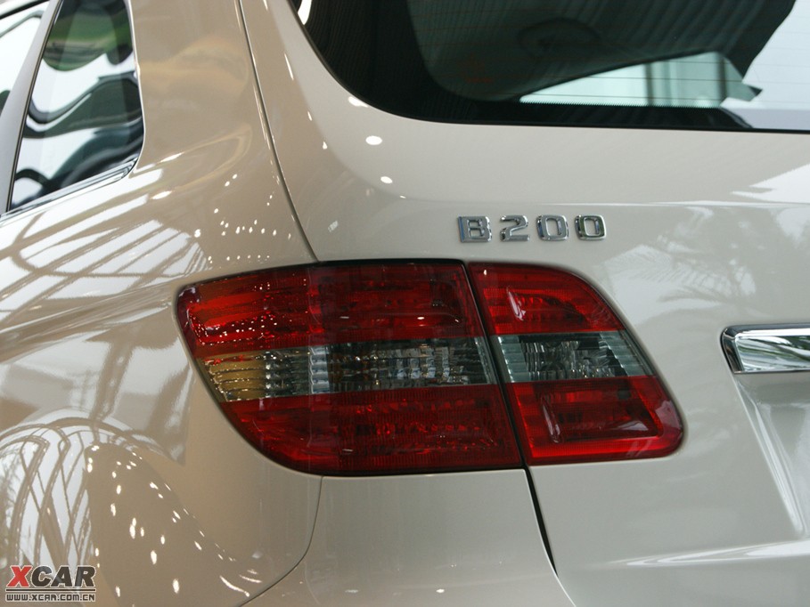 2009B B 200 