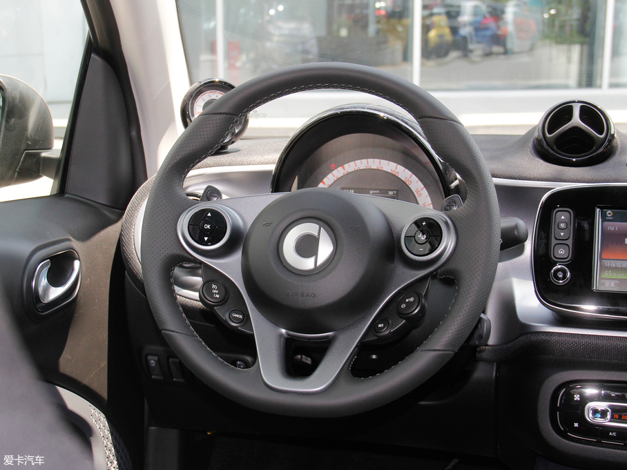 2018smart fortwo 0.9T 66ǧҫر