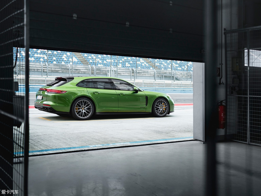 2019Panamera GTS Sport Turismo
