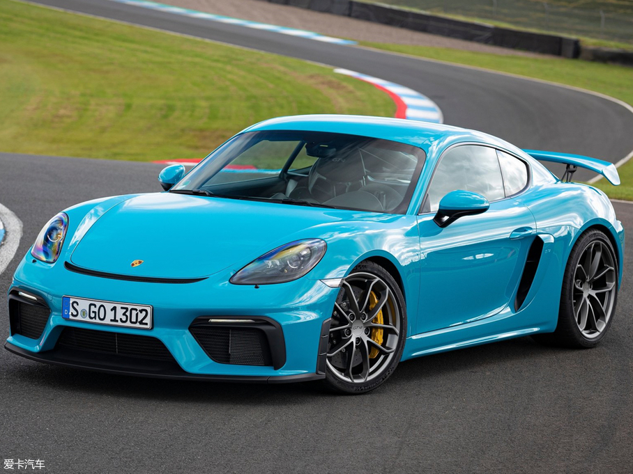 2019ʱ718 Cayman GT4