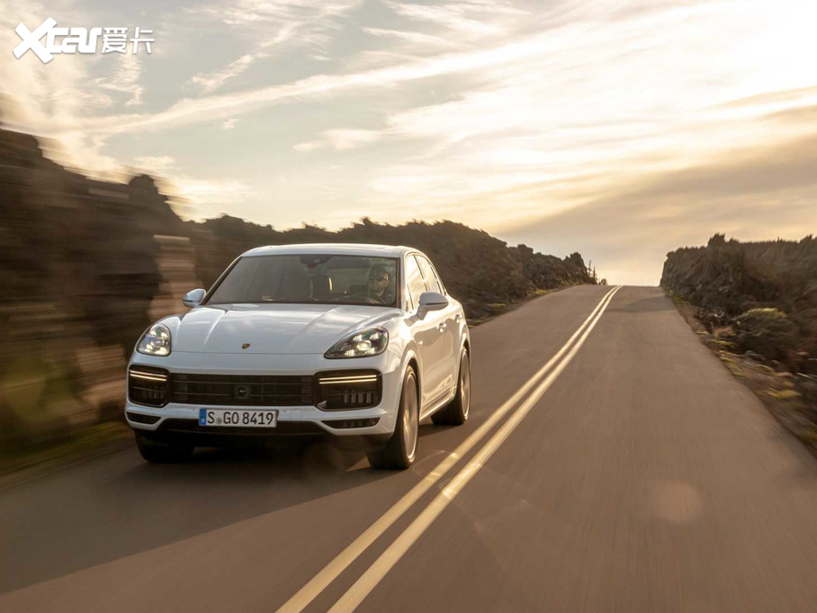 2020Cayenne E-Hybrid Turbo S E-Hybrid