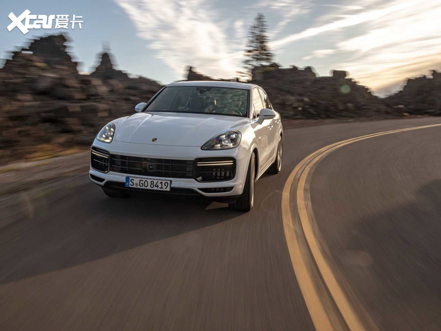 2020Cayenne E-Hybrid Turbo S E-Hybrid