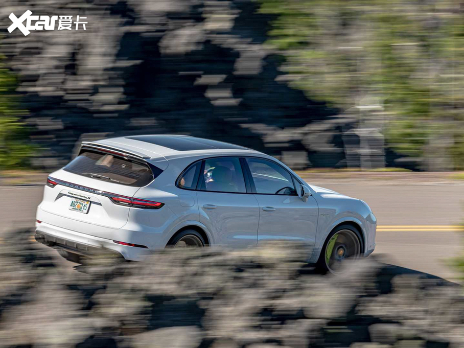 2020Cayenne E-Hybrid Turbo S E-Hybrid