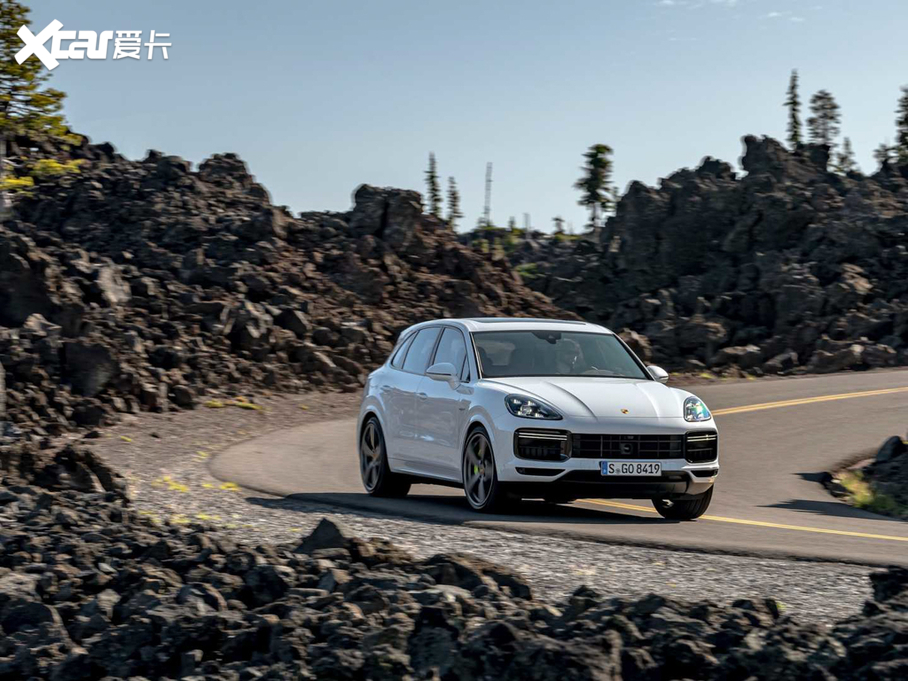 2020Cayenne E-Hybrid Turbo S E-Hybrid