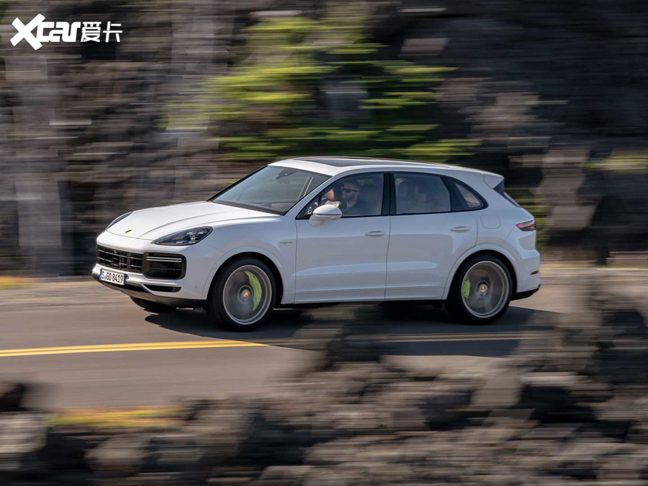 2020Cayenne E-Hybrid Turbo S E-Hybrid