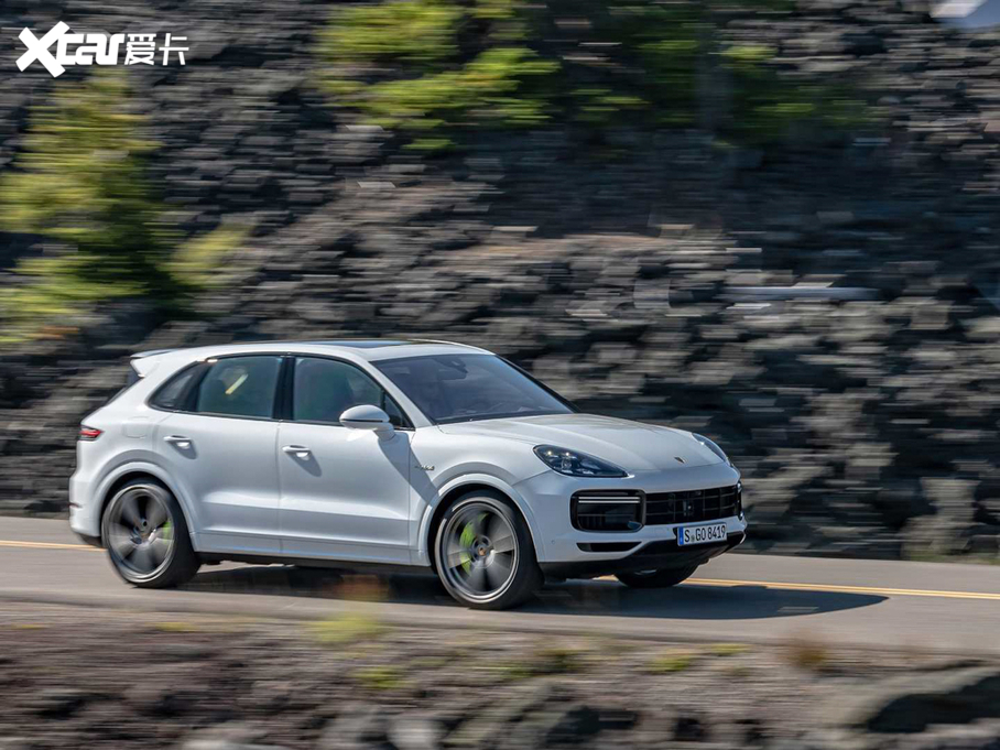 2020Cayenne E-Hybrid Turbo S E-Hybrid