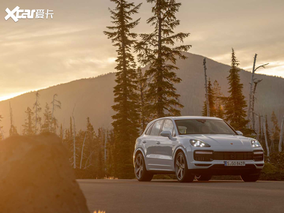 2020Cayenne E-Hybrid Turbo S E-Hybrid