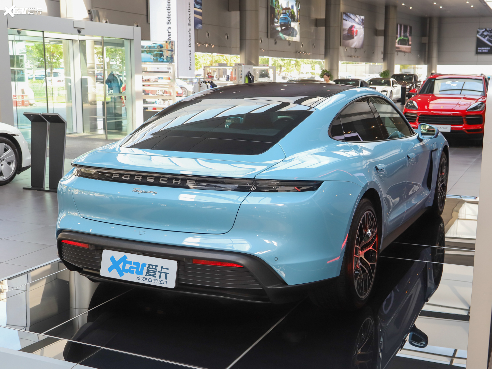 【2022款taycan后驱版_整体外观_2/329张图片】_汽车图片大全_爱卡