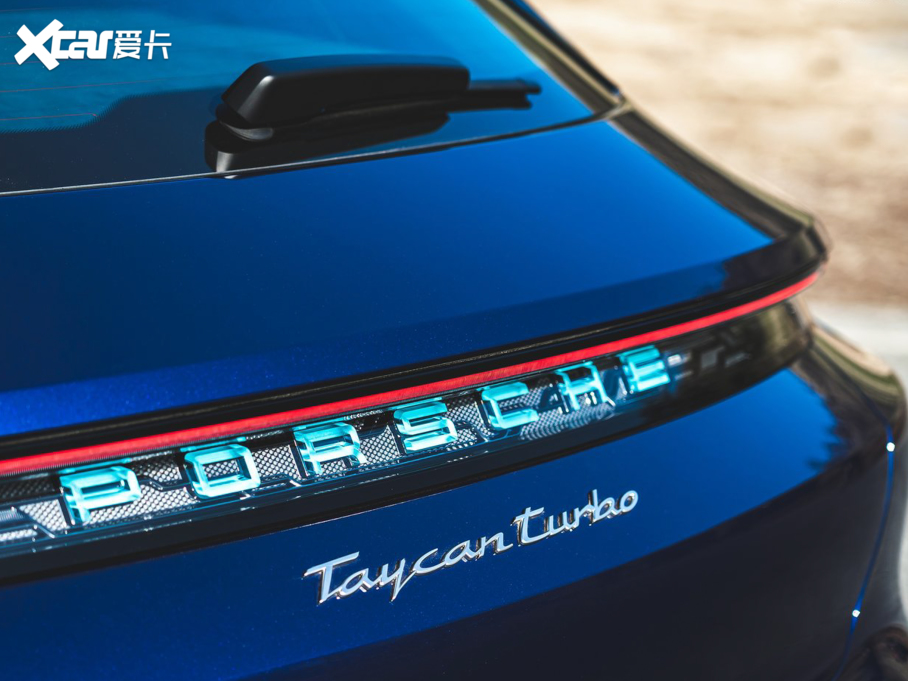 2022Taycan Turbo Cross Turismo