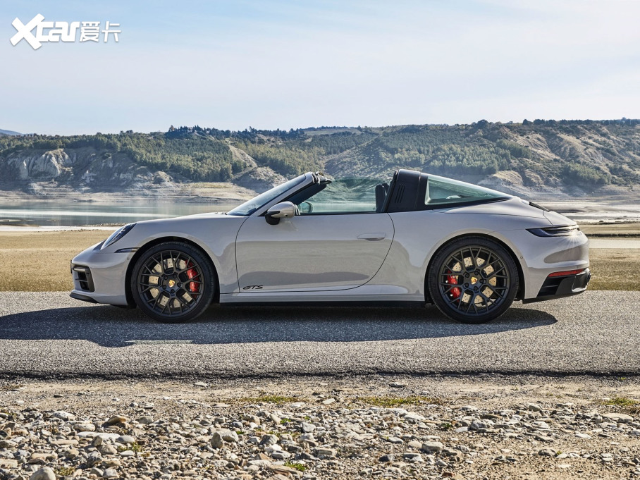 2022ʱ911 Targa 4 GTS