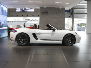 2022Boxster T 2.0T 
