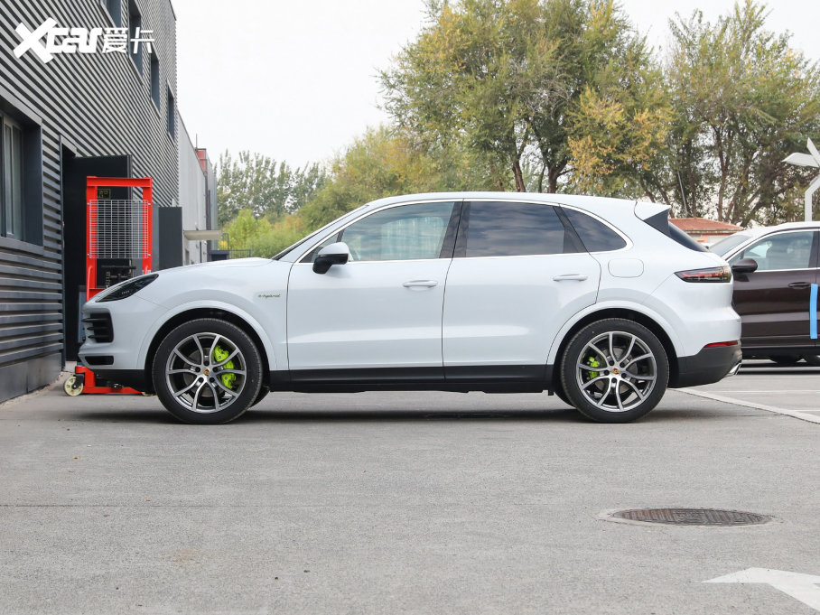 2023Cayenne E-Hybrid Cayenne E-Hybrid 2.0T