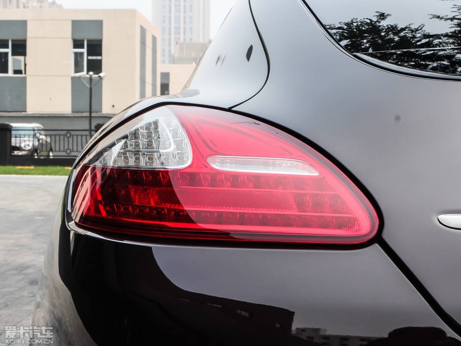 2013Panamera Platinum Edition