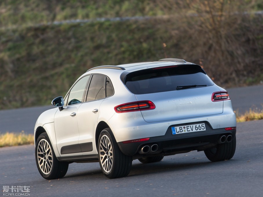 2014Macan S