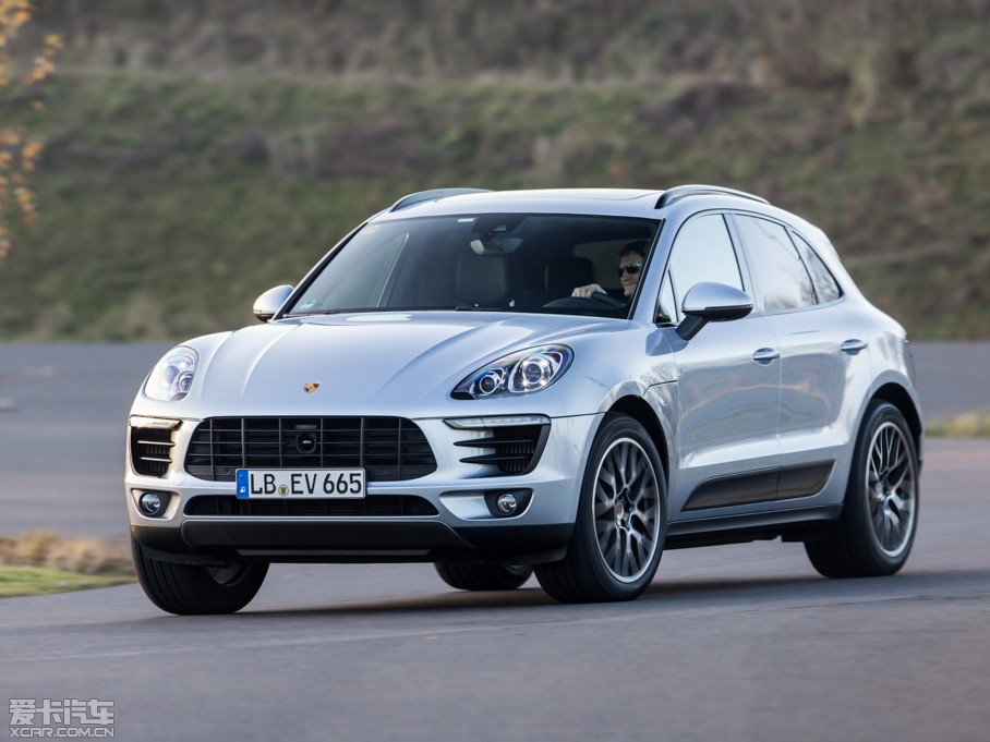 2014Macan S