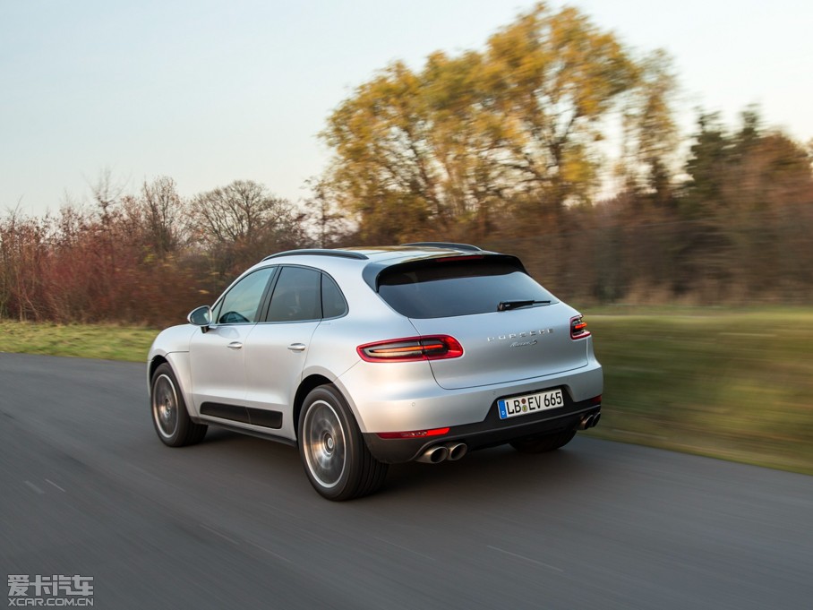 2014Macan S