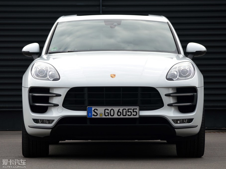 2014Macan S