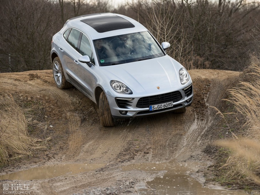 2014Macan S