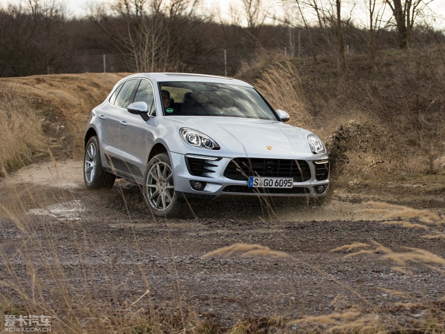 2014Macan S