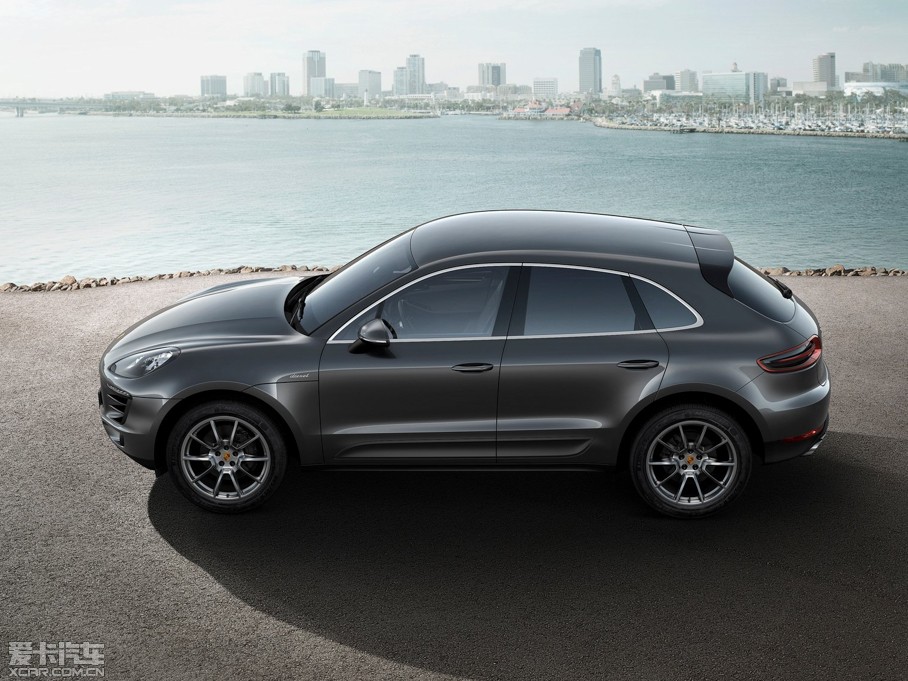 2014Macan S