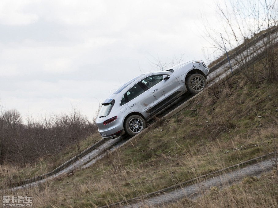 2014Macan S