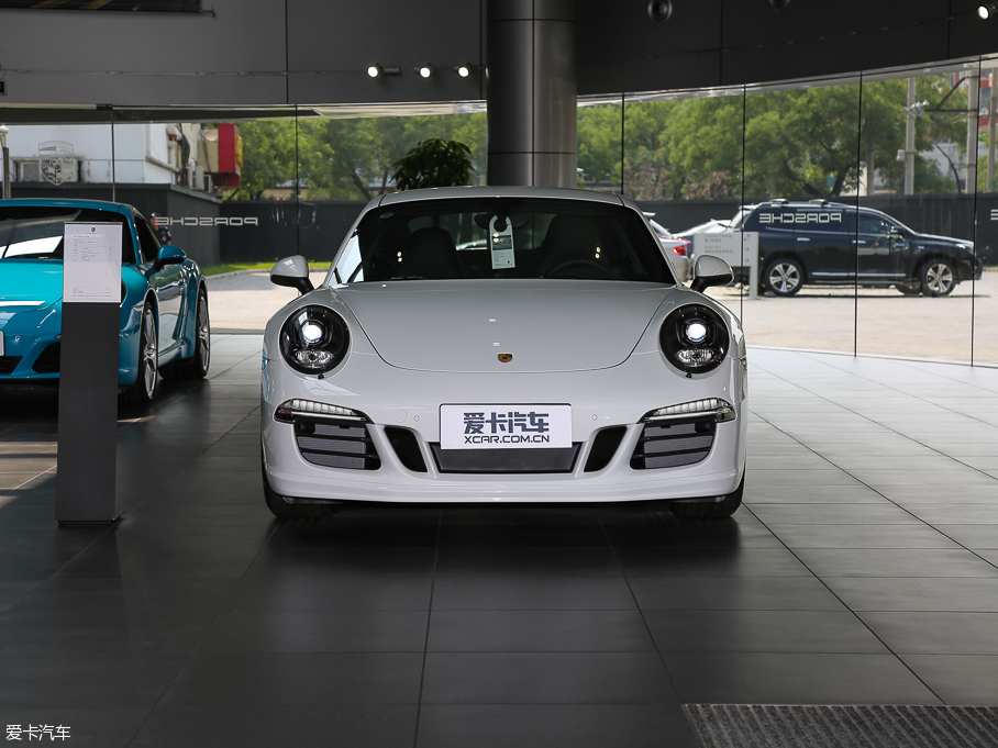 2015ʱ911 Carrera 4 GTS