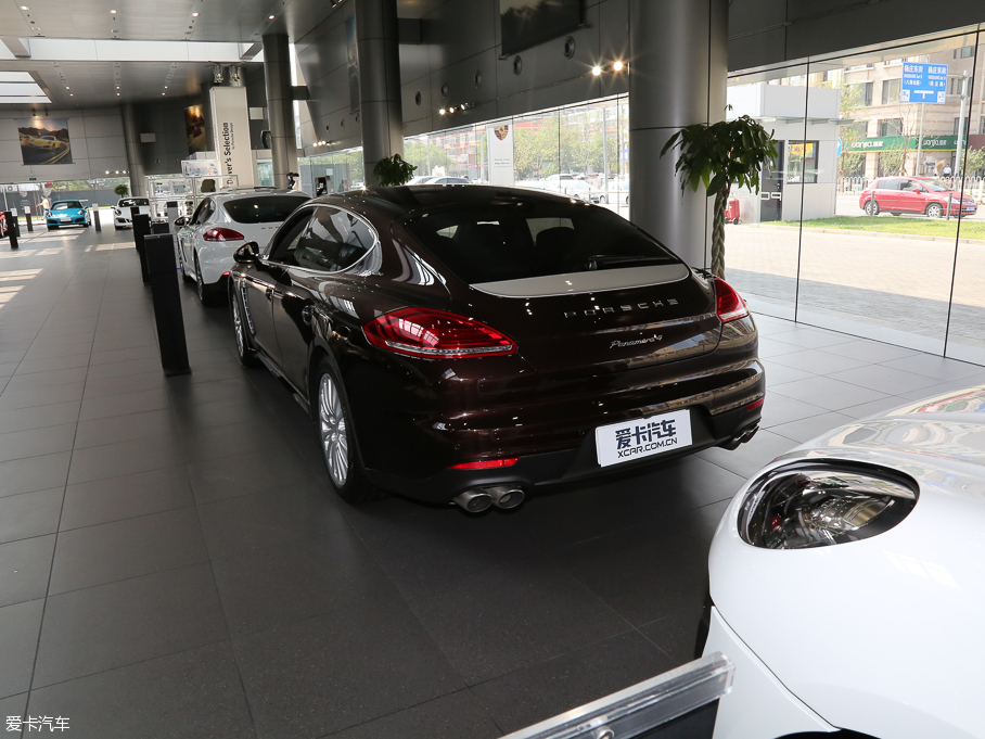 2016Panamera Executive Edition