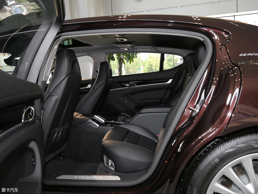 2016Panamera Executive Edition