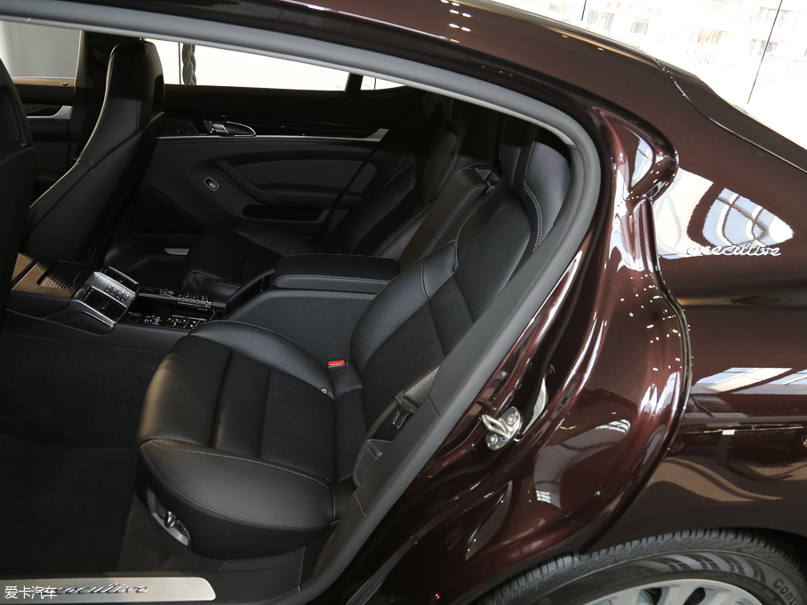 2016Panamera Executive Edition