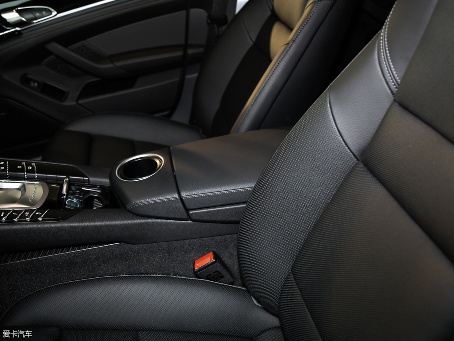 2016Panamera Executive Edition