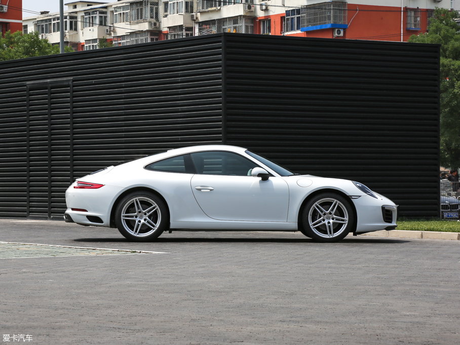 2016ʱ911 Carrera