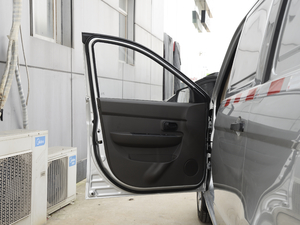 2020款S 1.2L 手动基本型 封窗车 驾驶位车门