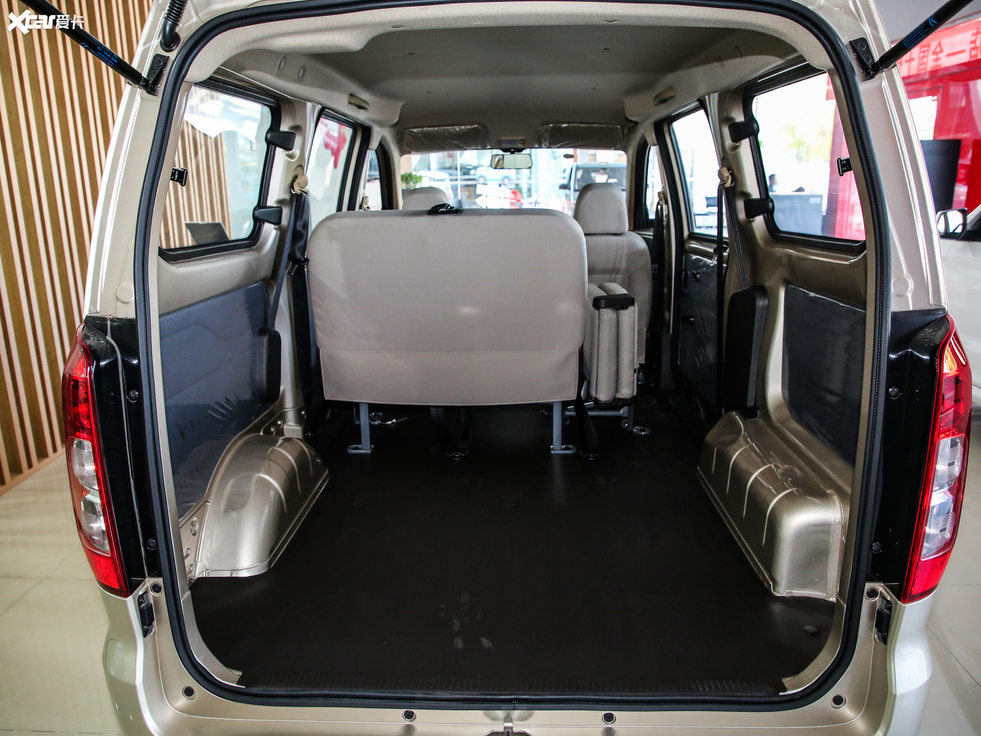 【2020款五菱宏光v1.