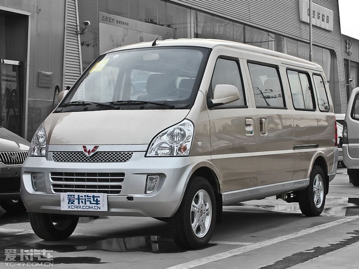 現車促銷購2012款五菱榮光優惠1600元