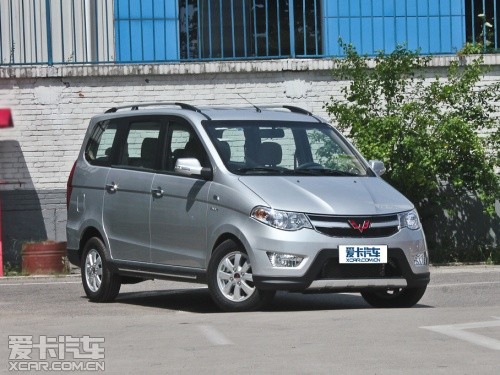 家庭用车可以选个7座的 试驾五菱宏光s