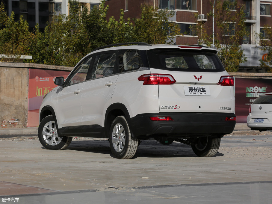 2018款五菱宏光s31.5l 手动舒适型