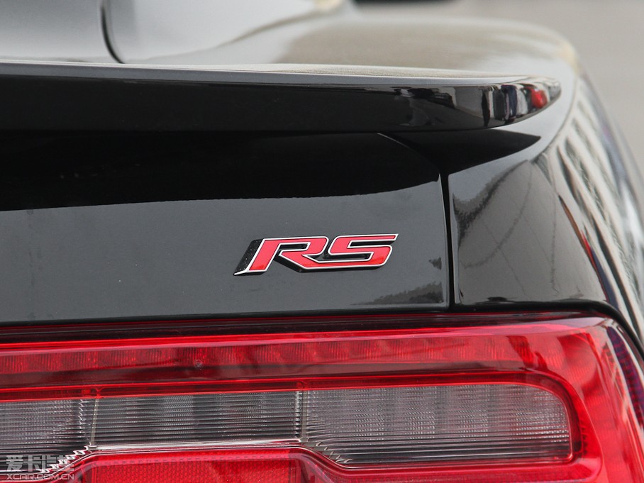 2015 RS 