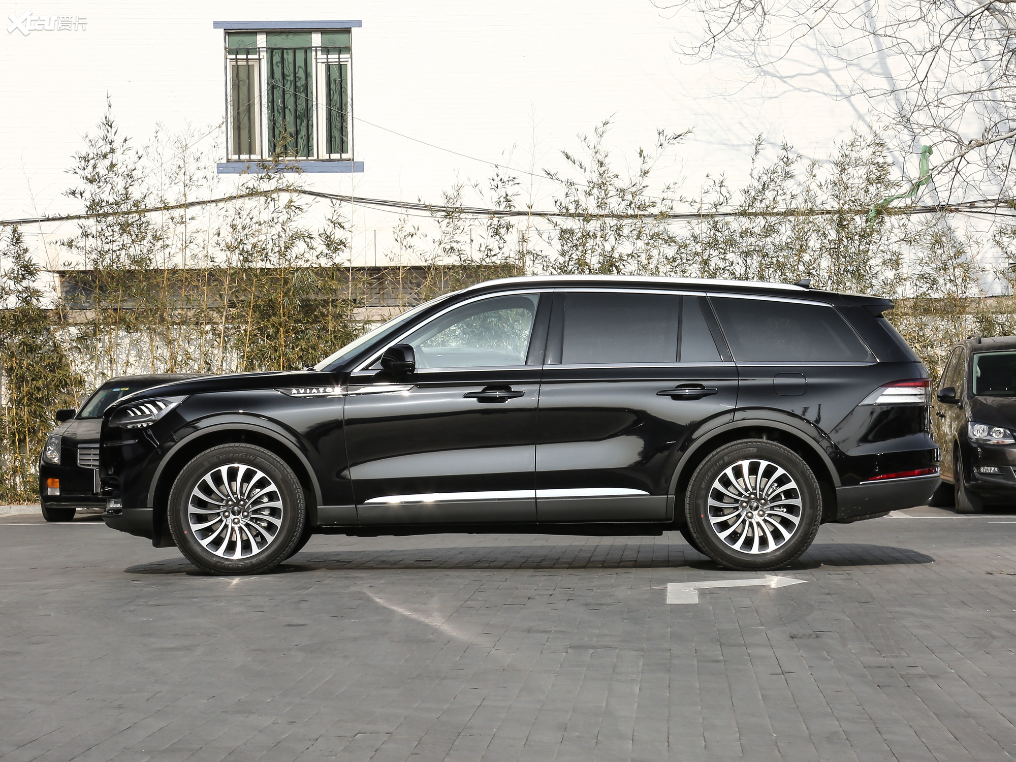 【2020款飞行家(进口) 3.