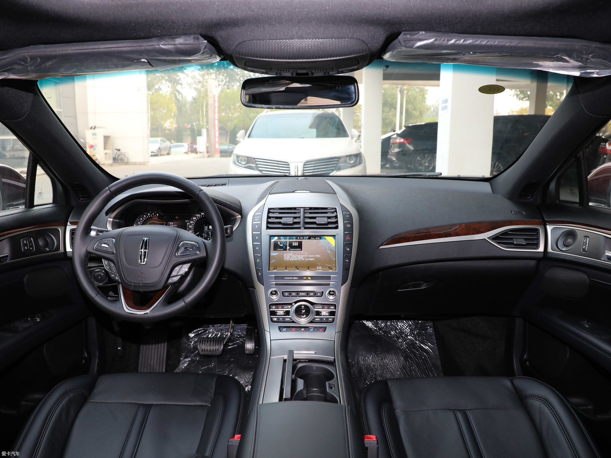 0t 尊耀版_中控区_1/733张图片】_汽车图片大全_爱卡汽车