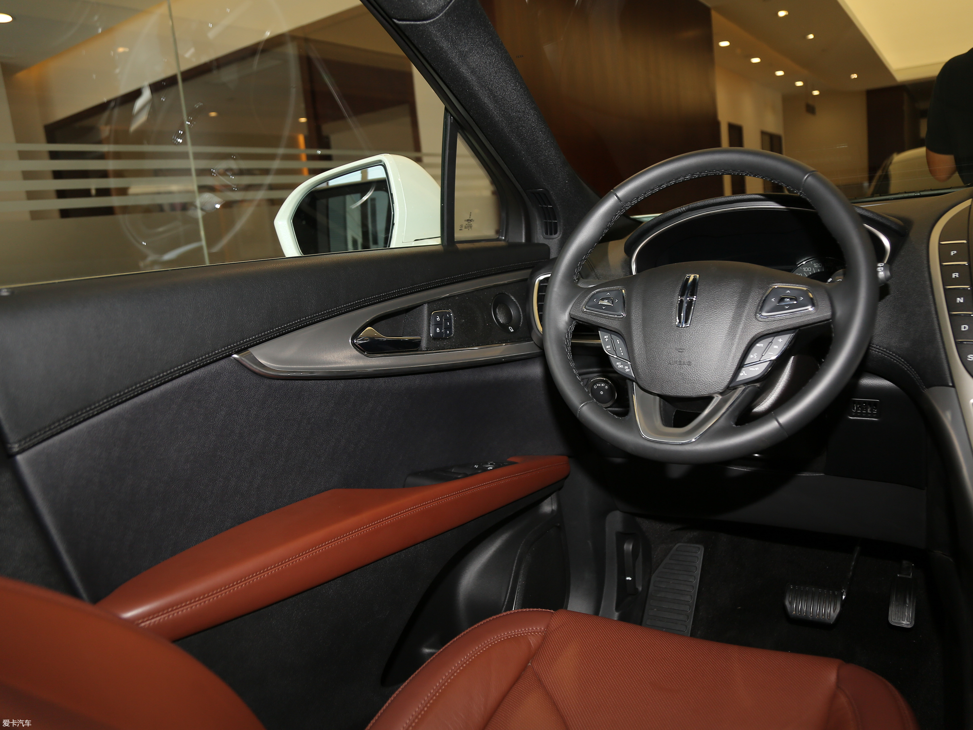 0t 四驱尊雅版_中控区_69/1280张图片】_汽车图片大全_爱卡汽车
