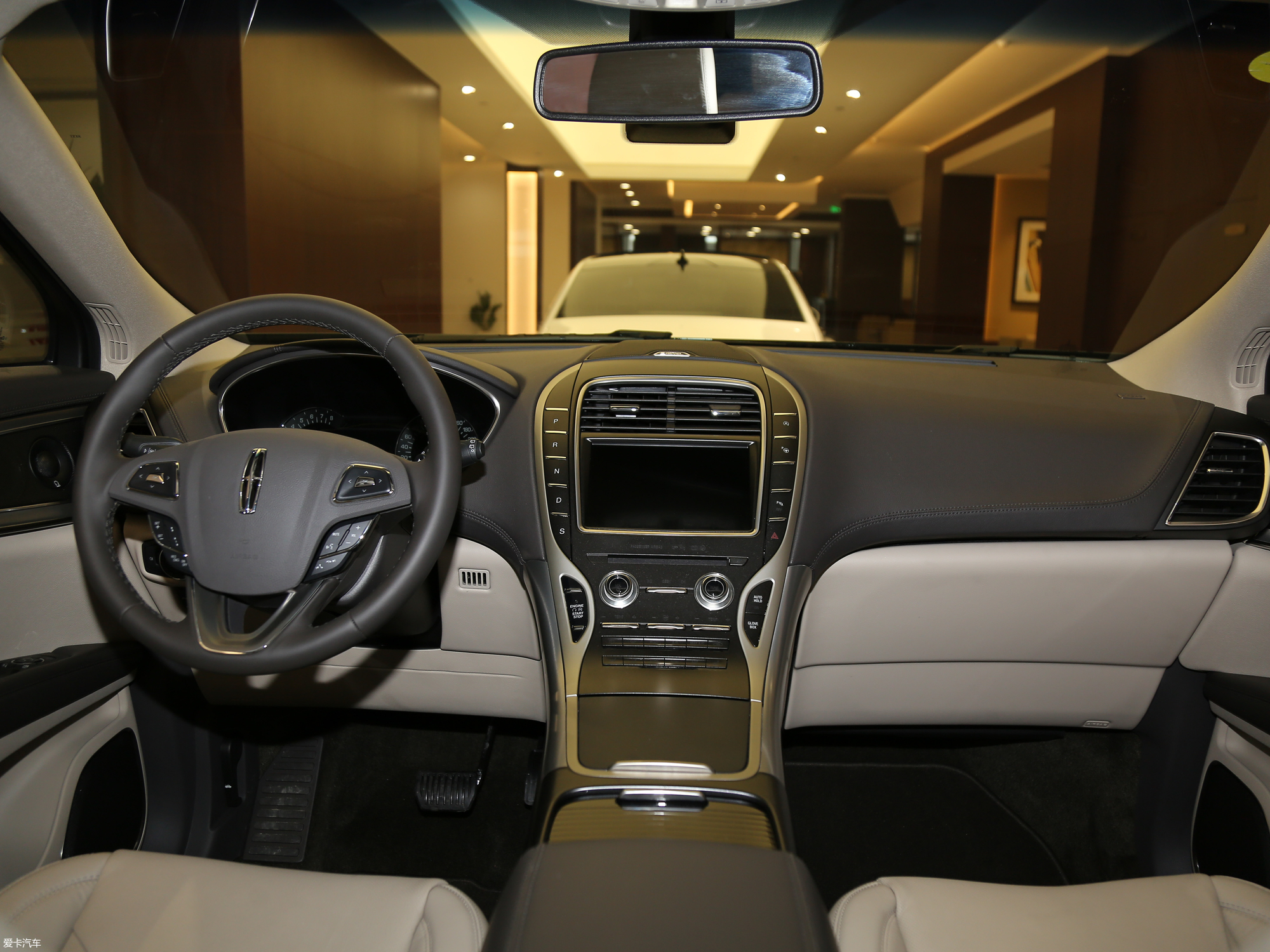 0t 四驱尊雅版_中控区_1/505张图片】_汽车图片大全_爱卡汽车