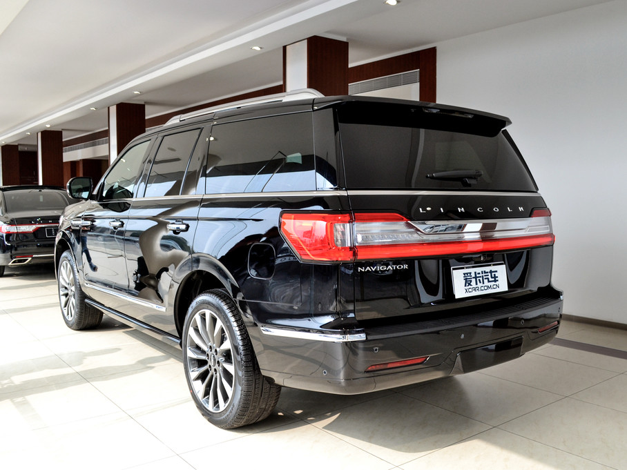 2018款领航员3.5t 尊耀版