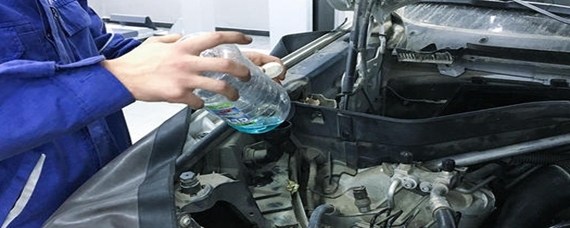 washer fluid only是加玻璃水吗？