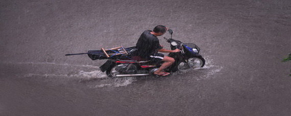 摩托车下雨天容易熄火是什么原因？
